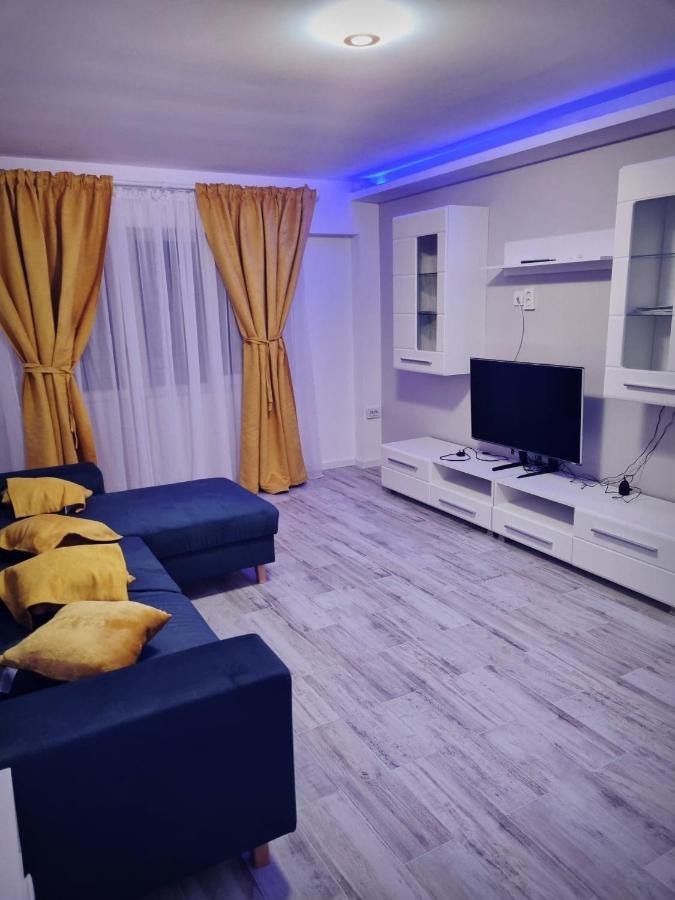 Luxurious Apartment With 3 Rooms And 2 Bathrooms In Corabia Ngoại thất bức ảnh